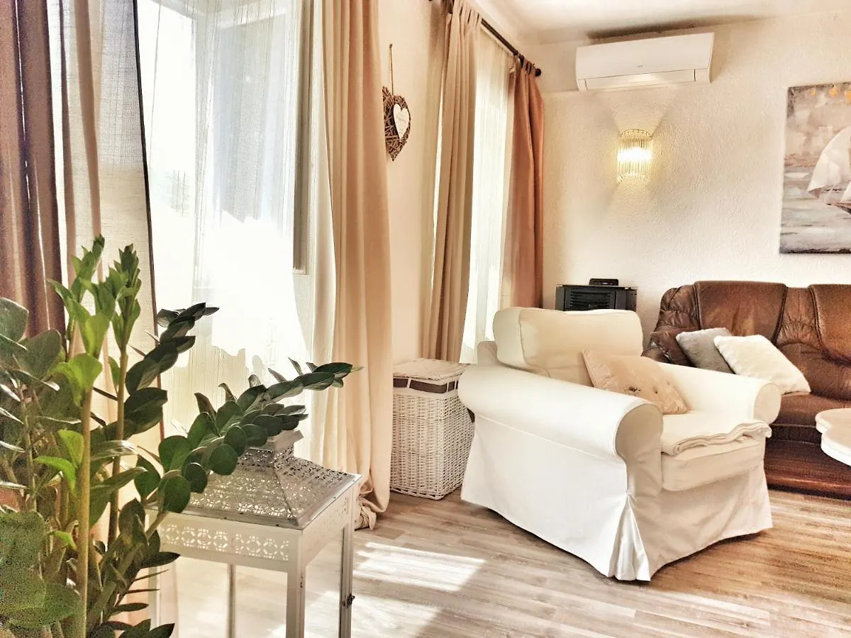Rijeka Holiday Home Krasica