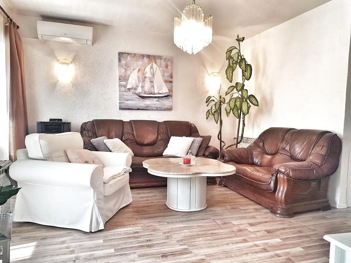Rijeka Holiday Home Krasica