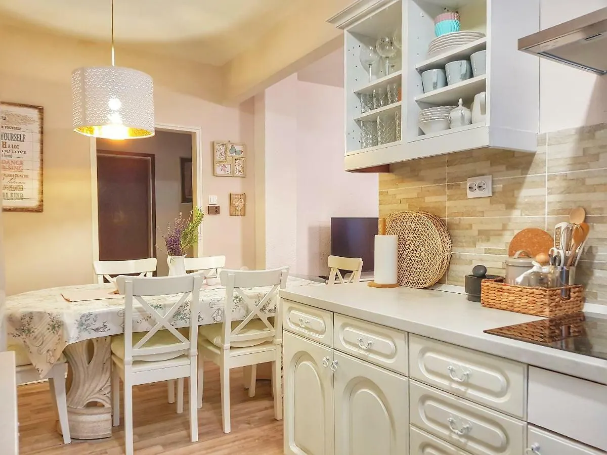 Rijeka Holiday Home Krasica  0*, Krasica (Primorje-Gorski Kotar)